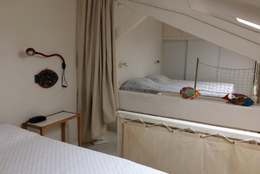 à 100 M Du Village De Appartement *